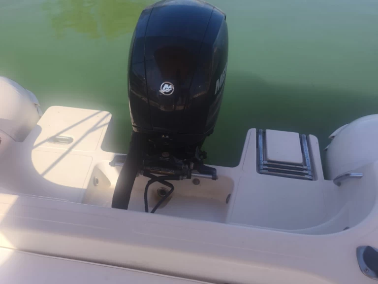 Bsc 65 te huur van particulier of professional in Italië