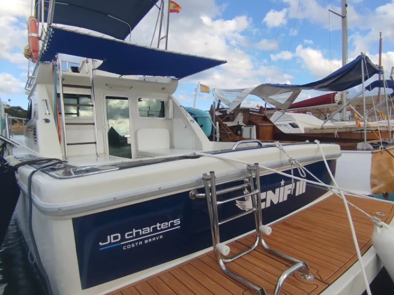 Verhuur Motorboot Cayman met vaarbewijs