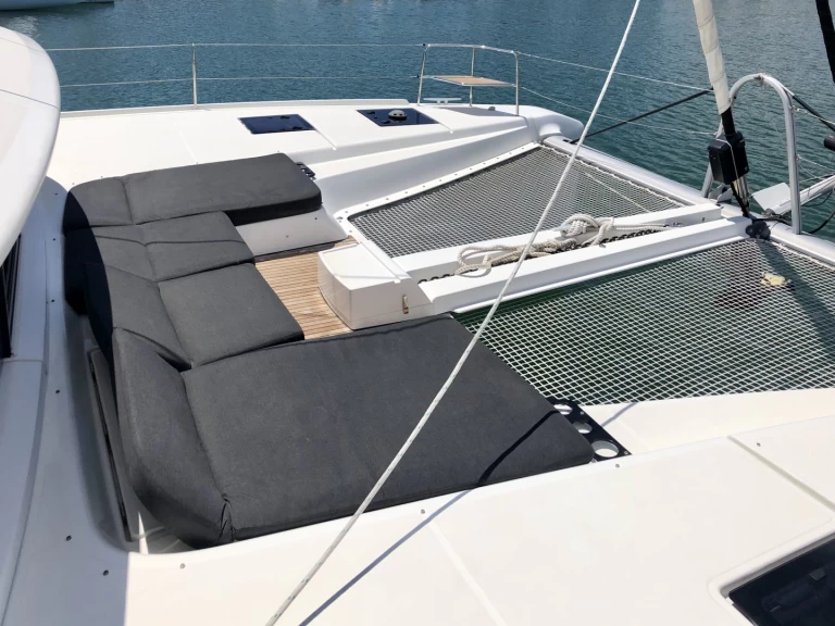 Catamaran te huur in Port Cogolin voor de beste prijs