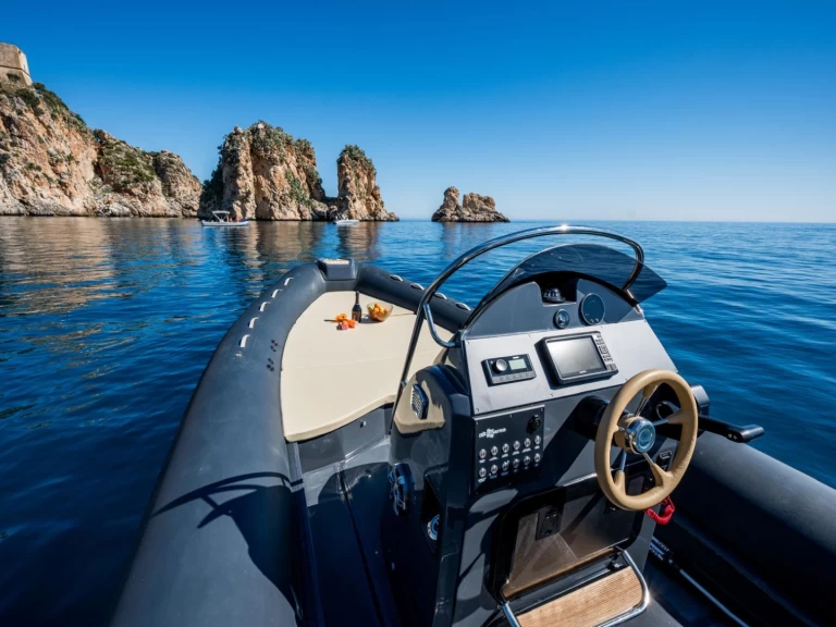 RIB te huur in Castellammare del Golfo voor de beste prijs
