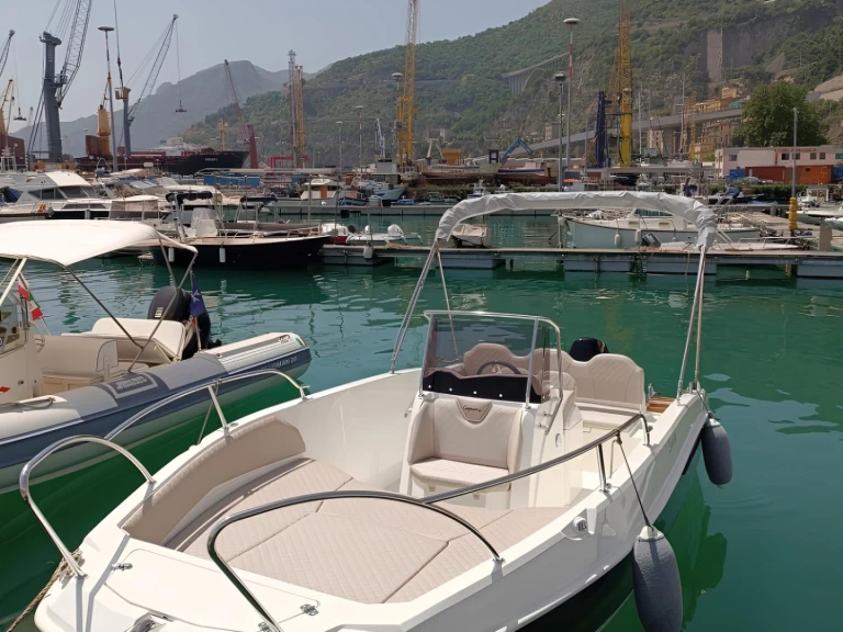 Motorboot te huur in Salerno voor de beste prijs