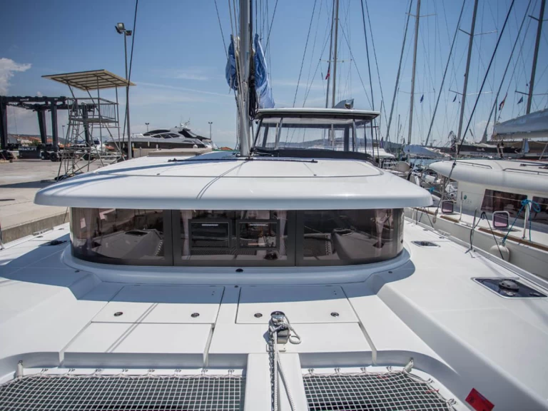 Bootverhuur Álimos goedkoop Lagoon 42