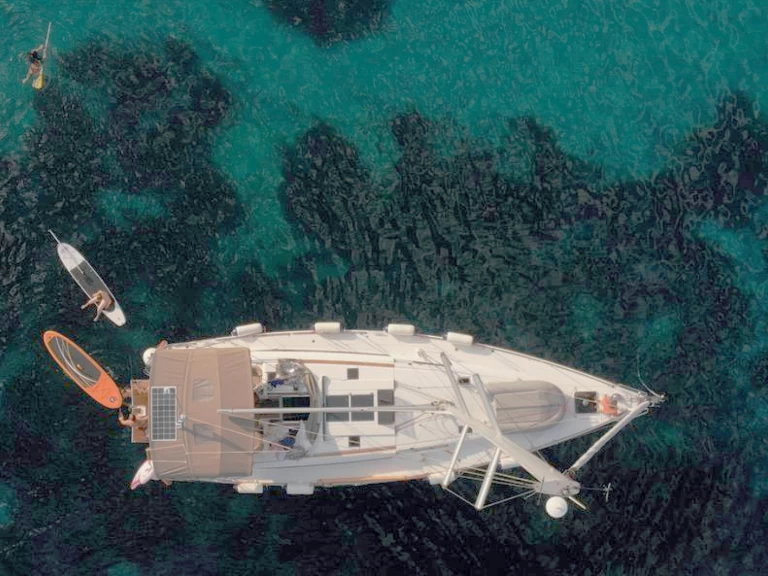 Jachthuur in Néa Péramos - Jeanneau Sun Odyssey 519 via SamBoat