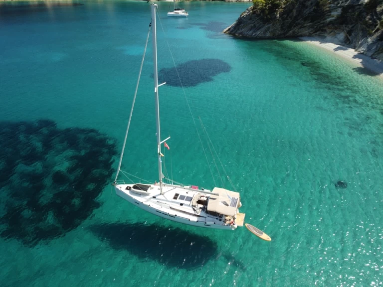 Huur een Jeanneau Sun Odyssey 519 in Néa Péramos