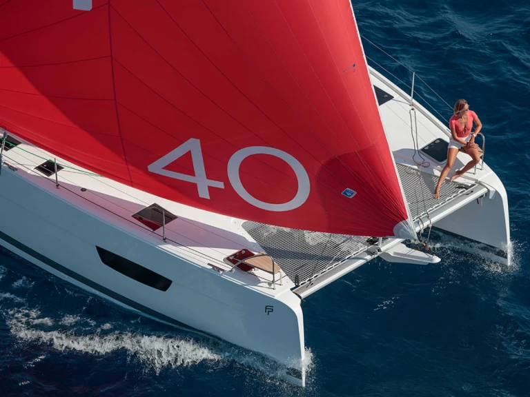 Huur een Fountaine Pajot Isla 40 in Álimos