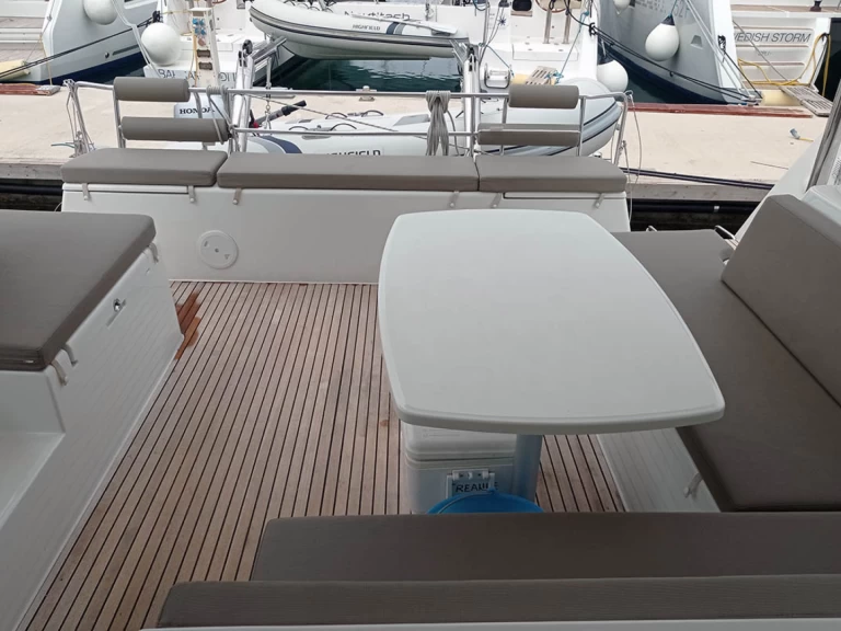 Verhuur Catamaran in Álimos - Lagoon Lagoon 40