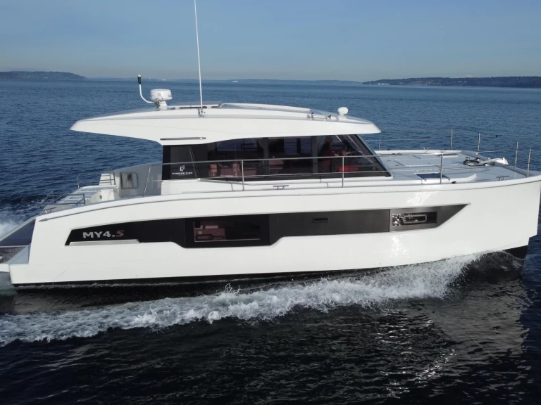 Huur Catamaran met of zonder schipper Fountaine Pajot in Taranto