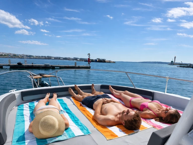 Bootverhuur Cannes goedkoop Cap Camarat 9.0 CC