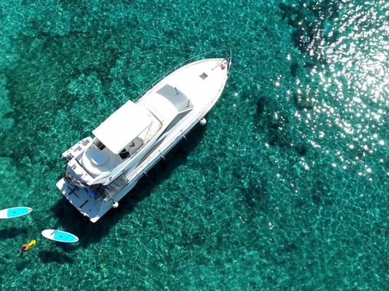 Bootverhuur Toúrlos goedkoop 53 FlyBridge 