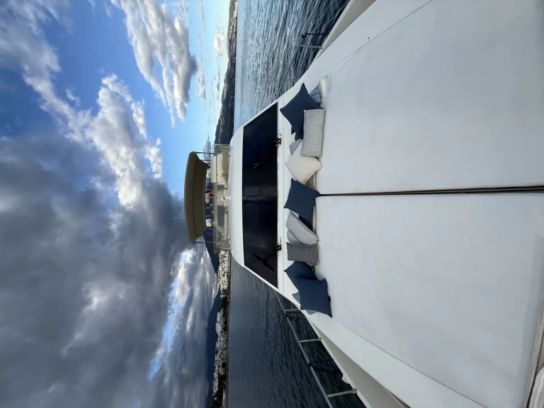 Bootverhuur Marbella goedkoop 68 aniversary