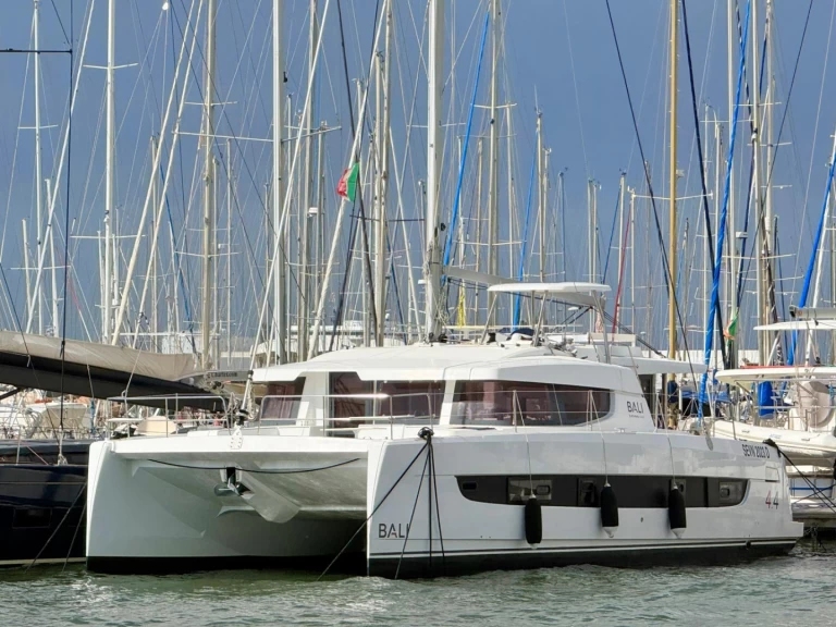 Huur Catamaran met of zonder schipper Bali in Provincia di Sassari