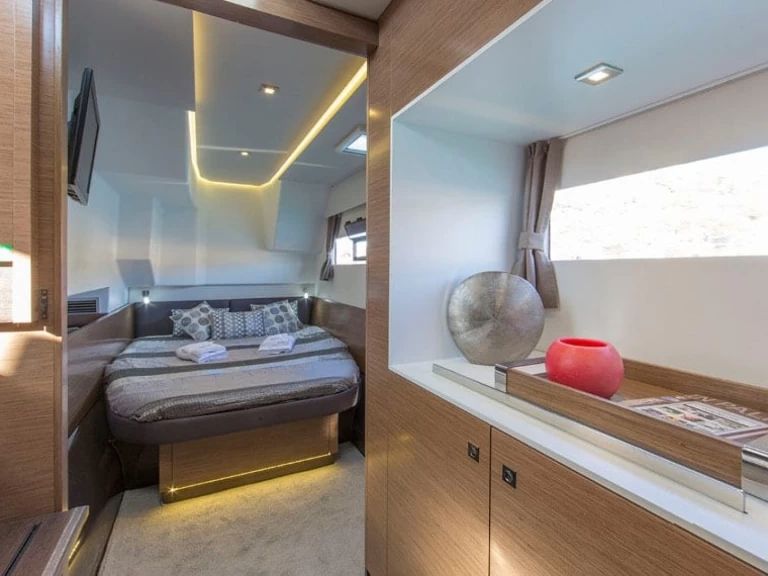 Huur Catamaran met of zonder schipper Fountaine Pajot in Lissabon