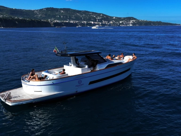 Bootverhuur Apreamare Apreamare Gozzo 45 in Sorrento via SamBoat