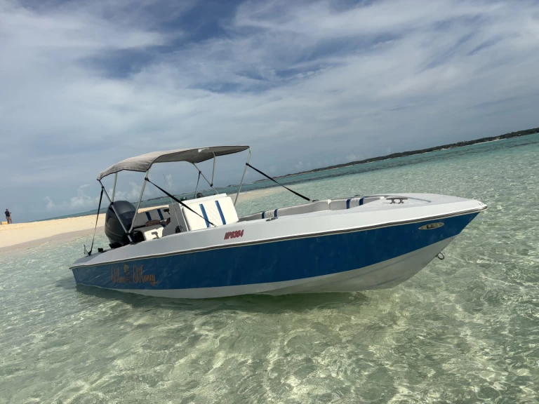 Bootverhuur Nassau goedkoop Paramount 21