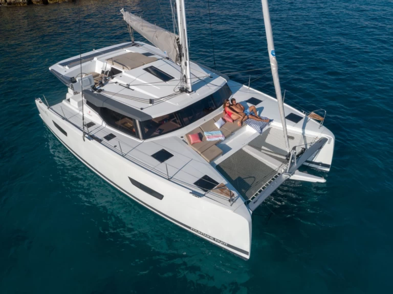 Huur een Fountaine Pajot Astrea 42 in Ajaccio