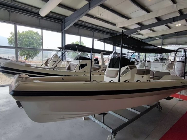 Bootverhuur Lomac Lomac 700  in Ajaccio via SamBoat