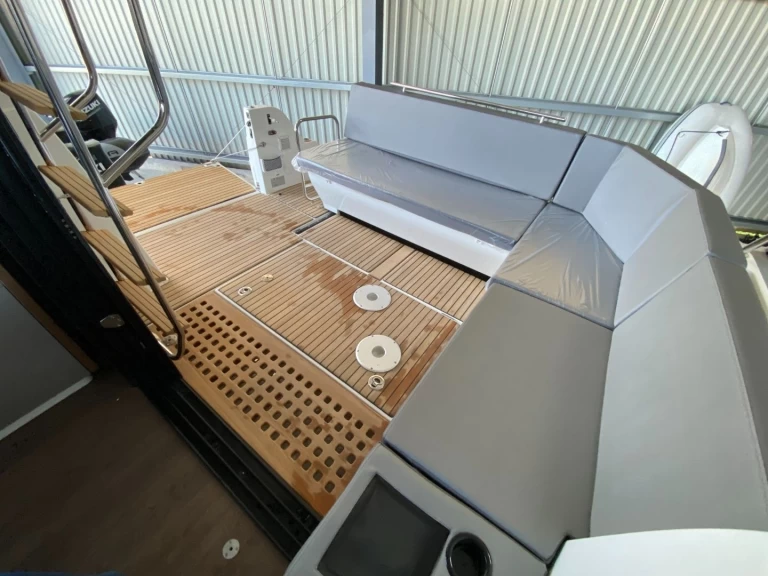 Bootverhuur Bénéteau ANTARES 11 OB FLY in Ajaccio via SamBoat