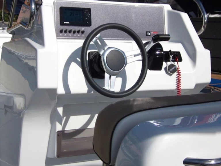 Huur RIB met of zonder schipper Lomac in Ajaccio