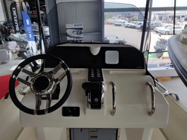 RIB te huur in Ajaccio voor de beste prijs