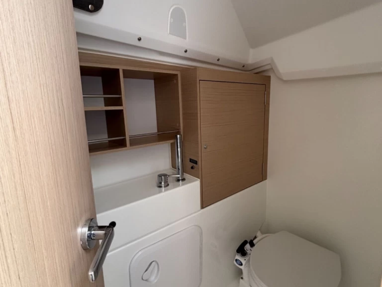 Bootverhuur Ajaccio goedkoop Oceanis 30.1