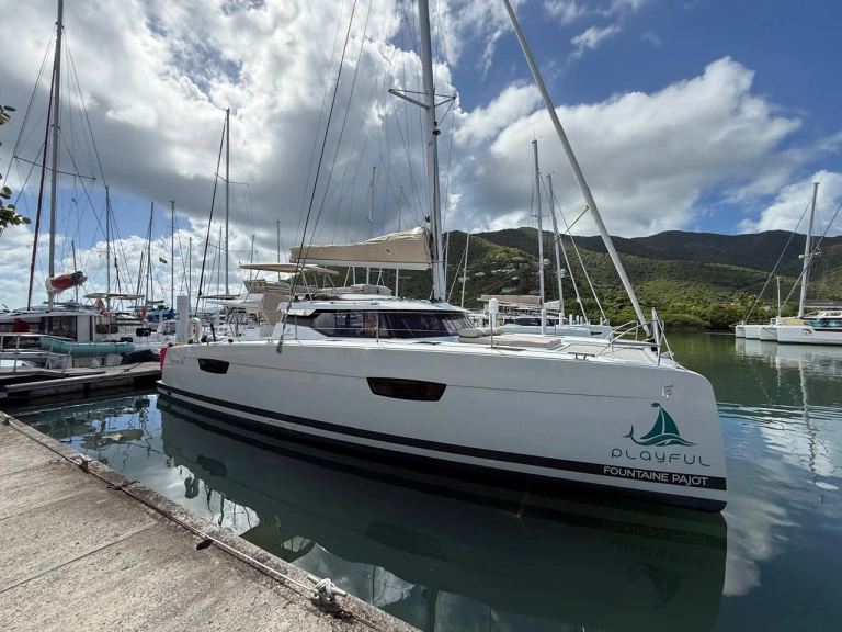 Verhuur Catamaran Fountaine Pajot met vaarbewijs