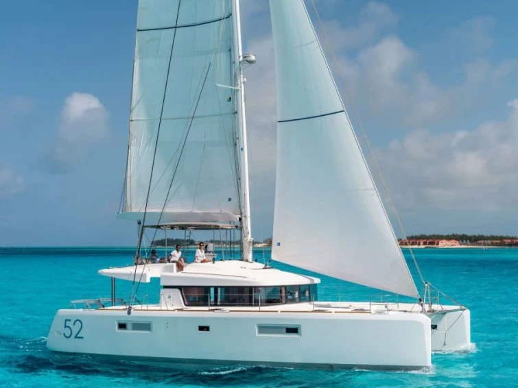Catamaran te huur in Saint-Tropez voor de beste prijs