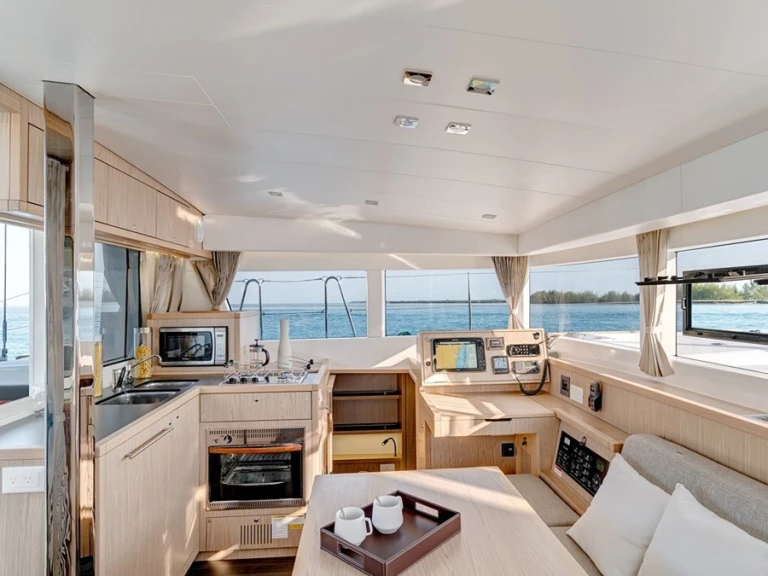 Lagoon Lagoon 39 te huur van particulier of professional in Port Vauban