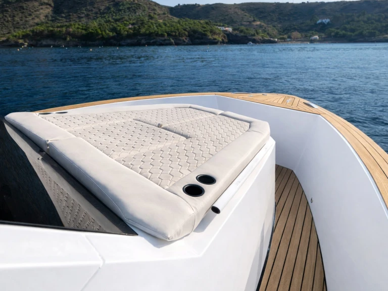 Bootverhuur Ibiza Town goedkoop Max 44R