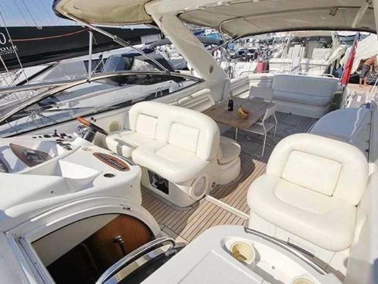 Huur Motorboot met of zonder schipper Sunseeker in Port Camille Rayon