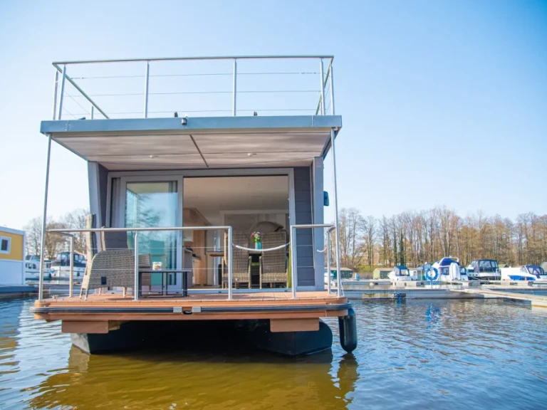 Bootverhuur WOMA D13 Standard in Buchholz via SamBoat