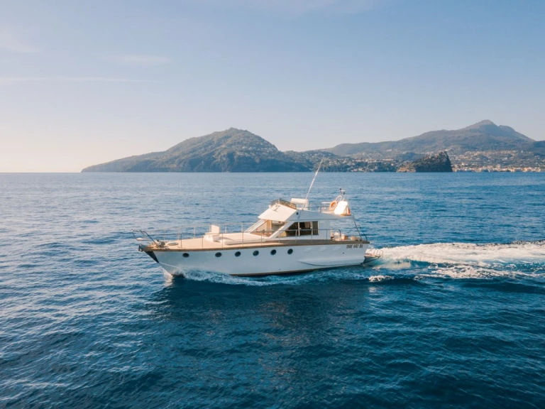 Jachthuur in Procida - San Lorenzo San Lorenzo 42s via SamBoat