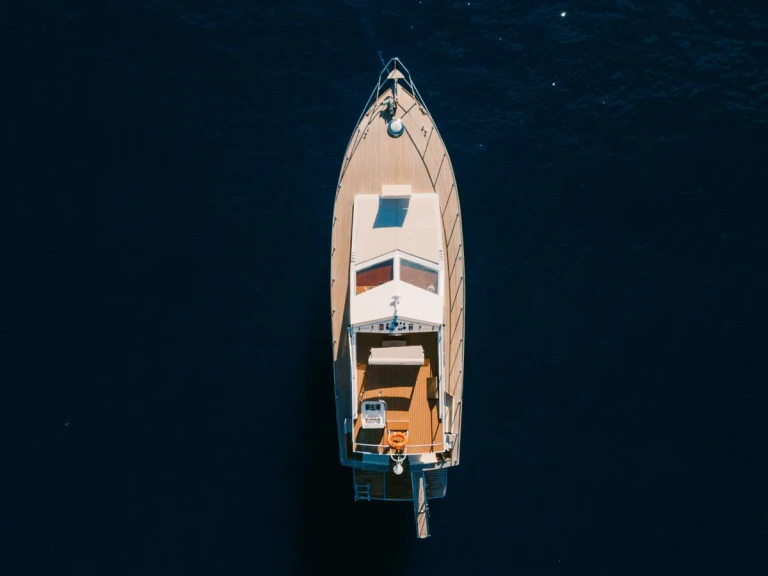 Huur een San Lorenzo San Lorenzo 42s in Procida