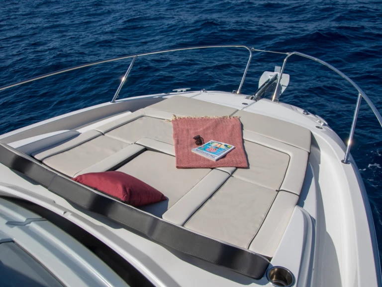 Verhuur Motorboot in Cogolin - Jeanneau Cap Camarat 9.0 WA