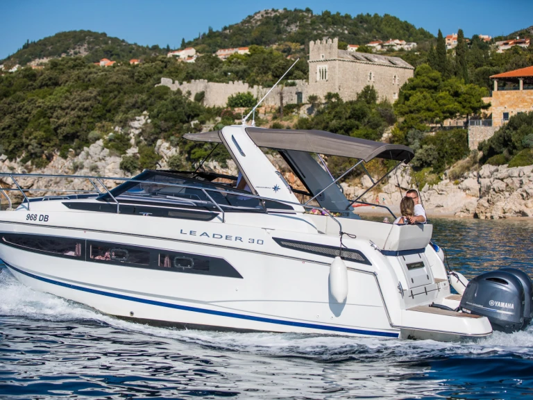 Bootverhuur Dubrovnik goedkoop Leader 30