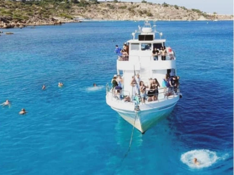 Bootverhuur Protaras goedkoop Coastal passenger vessel