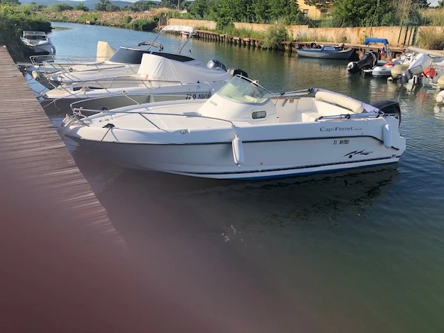 Motorboot te huur in Les Salins d'Hyères voor de beste prijs