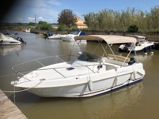 Jachthuur in Les Salins d'Hyères - B2 Marine Cap Ferret 652 DC via SamBoat