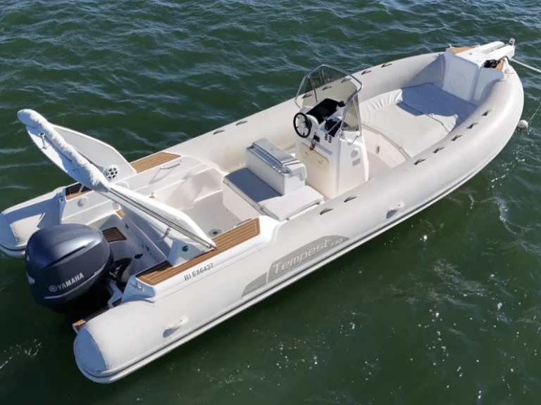 Capelli Tempest 770 Luxe te huur van particulier of professional in Lège-Cap-Ferret