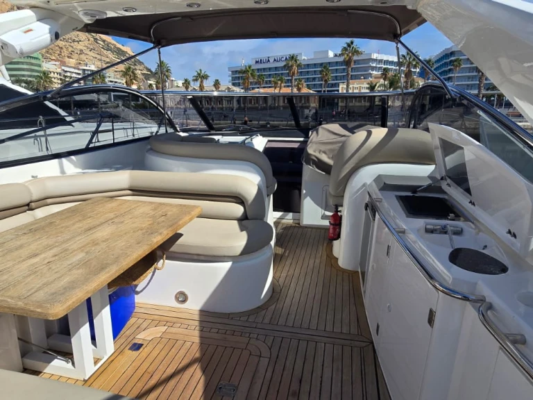 Huur Jacht met of zonder schipper Sunseeker in Alicante