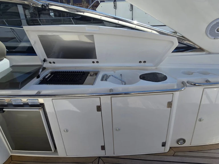 Huur een Sunseeker Camargue 50 in Alicante