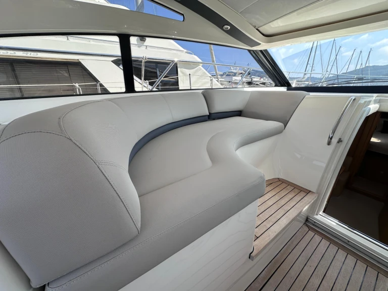 Verhuur Motorboot Princess met vaarbewijs