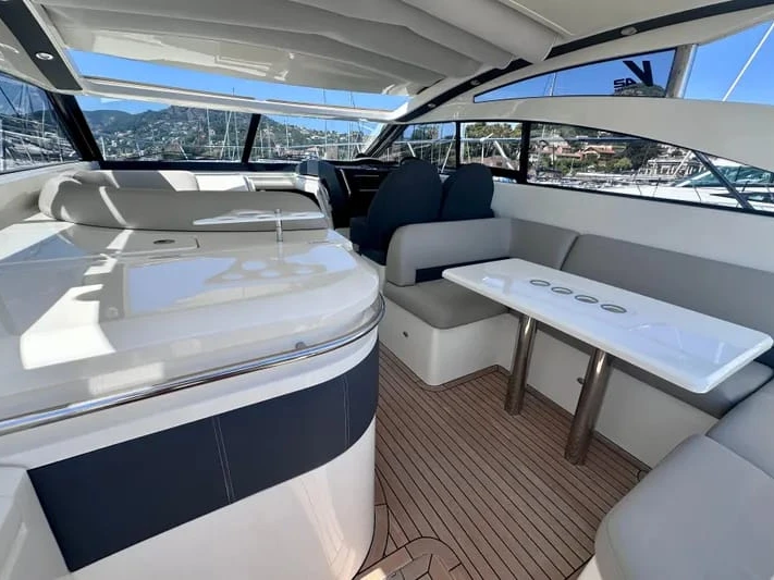 Jachthuur in Villeneuve-Loubet - Princess Princess V42 via SamBoat