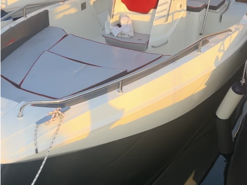 Bootverhuur Vibo Marina goedkoop Jaguar 5.7