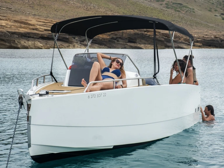 Verhuur Motorboot Nuva met vaarbewijs