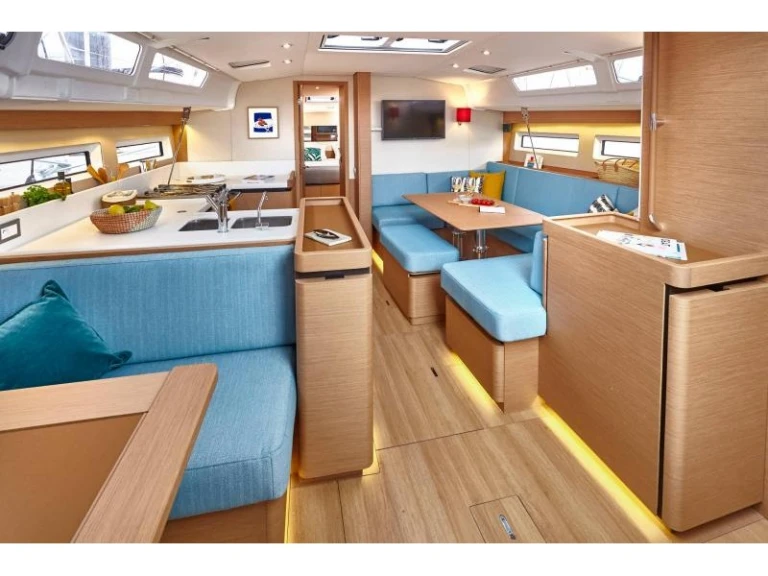 Huur een Jeanneau Sun Odyssey 490 in Keramotí