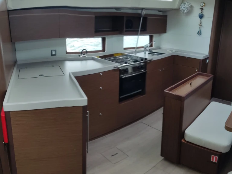 Verhuur Zeilboot Bénéteau met vaarbewijs