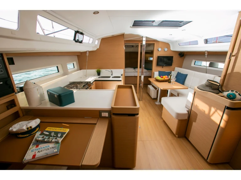 Jeanneau Sun Odyssey 440 te huur van particulier of professional in Skiathos