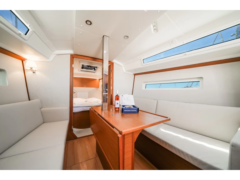 Bootverhuur Jeanneau Sun Odyssey 350 in Préveza via SamBoat