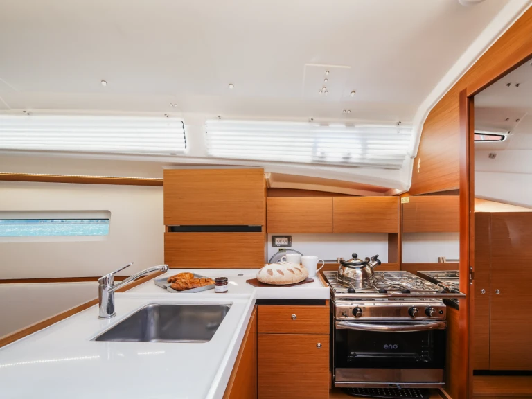 Verhuur Zeilboot Jeanneau met vaarbewijs