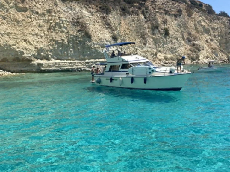 Huur Motorboot met of zonder schipper Princess in Chania